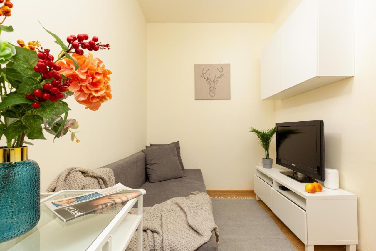 Micro Apartment Miaczynska By Noclegi Renters Warschau Buitenkant foto