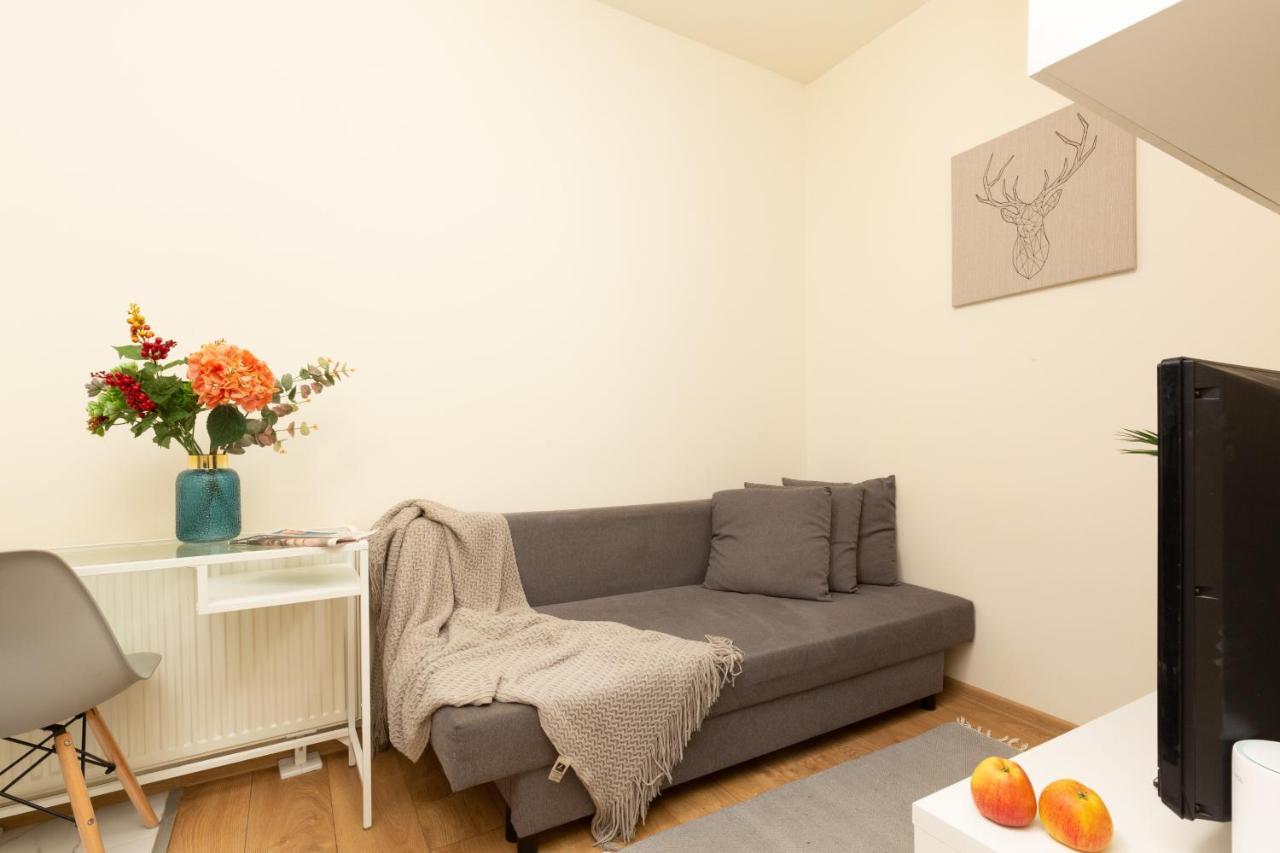 Micro Apartment Miaczynska By Noclegi Renters Warschau Buitenkant foto